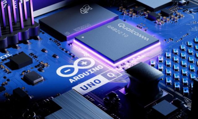 nueva placa Arduino Uno Q, un salto cualitativo que combina microcontroladores y microprocesadores en una sola plataforma capaz de ejecutar inteligencia artificial